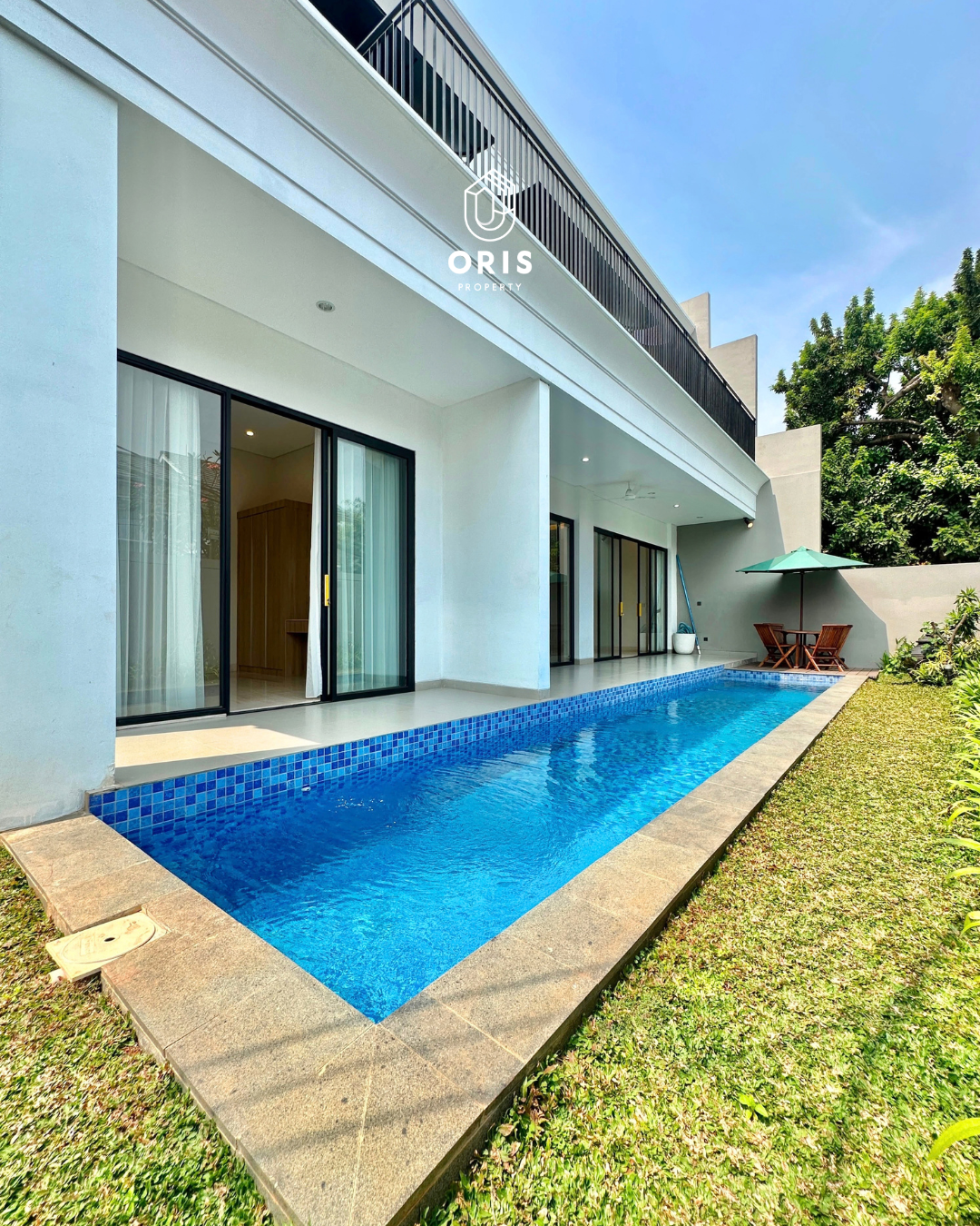 Brand New Siap Huni Semi Furnished, Hadap Utara - foto utama