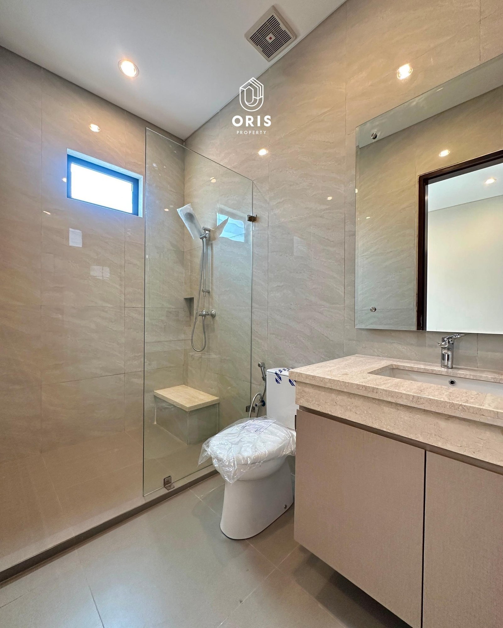 Brand New Siap Huni Semi Furnished, Hadap Utara - foto 9