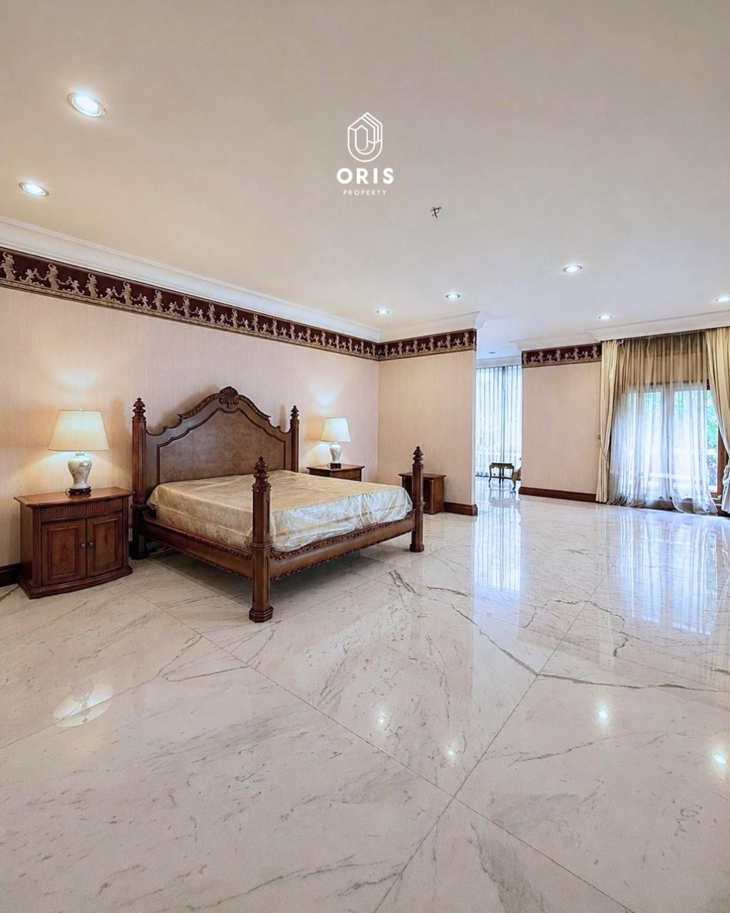 Luxury Semi Furnished di Bukit Golf Pondok Indah - foto 8