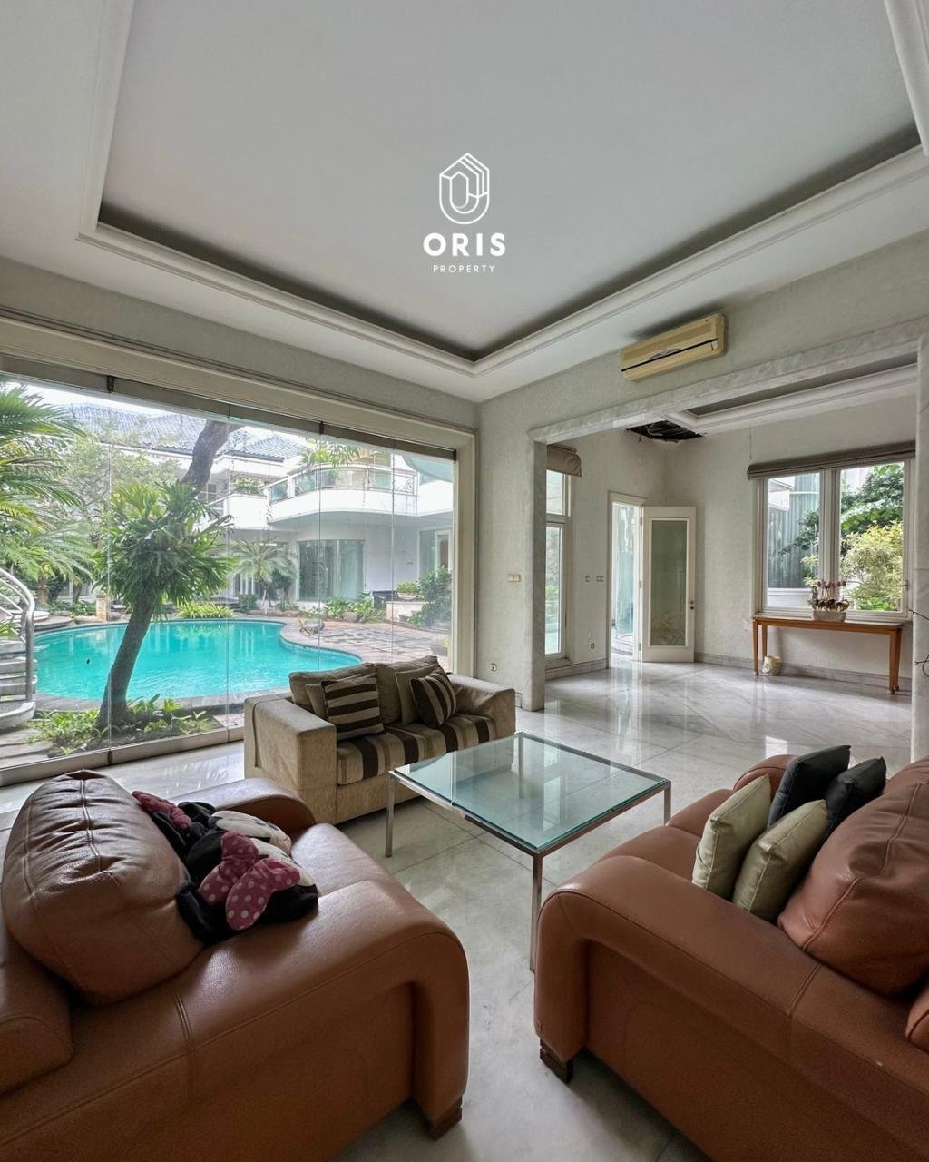 Luxurious Modern Row Jalan Lebar di Bukit Cinere Indah - foto 5