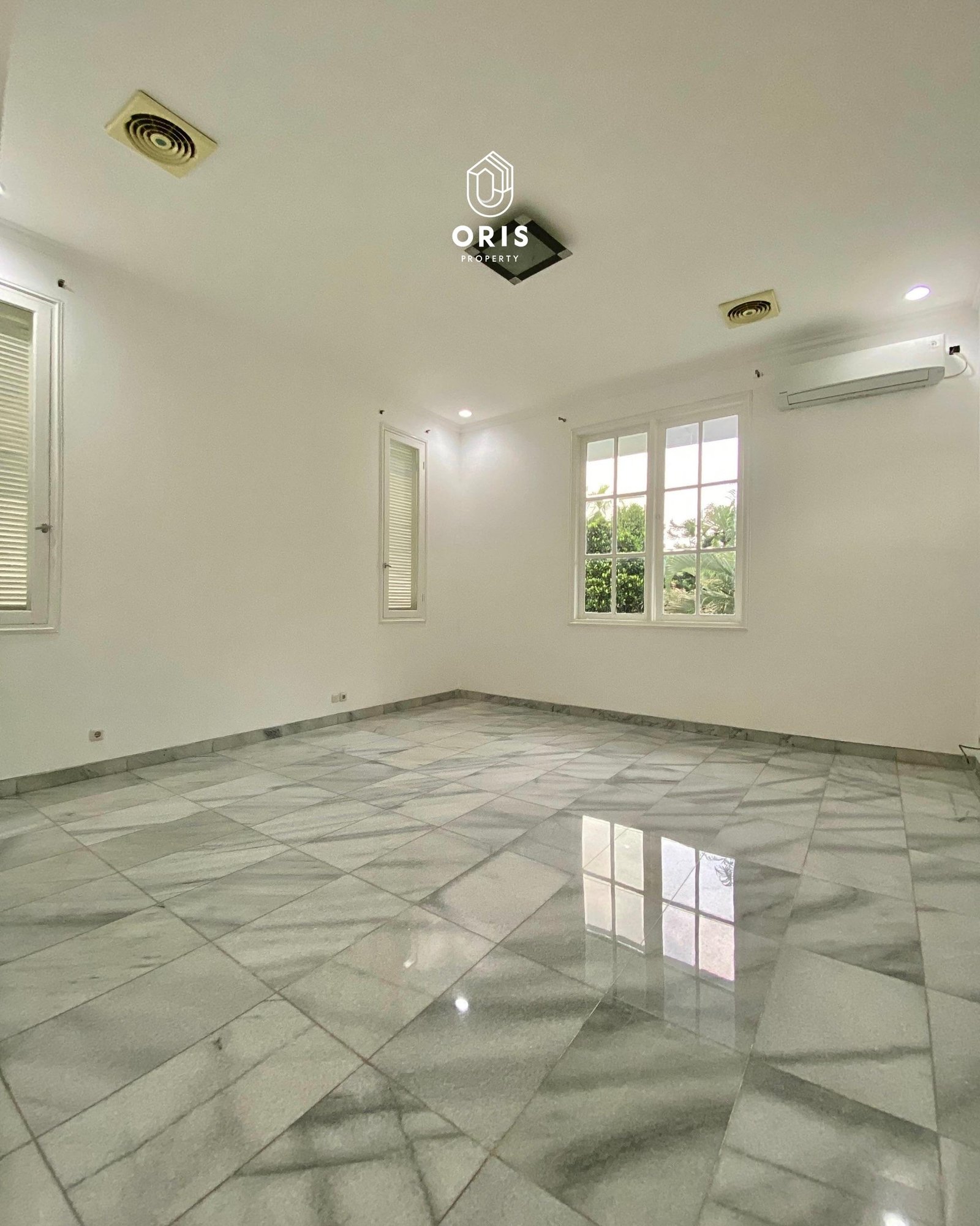 Modern Classic Siap Huni Exclusive Area, Row Jalan Lebar - foto 9