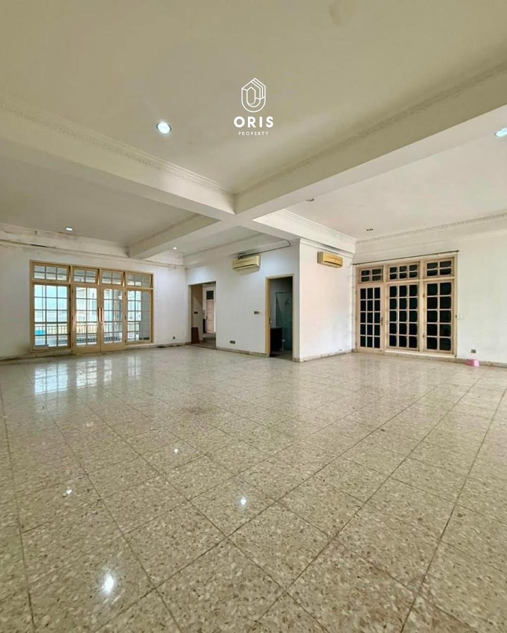 Row Jalan Lebar, Halaman Luas & Hadap Timur - foto 4