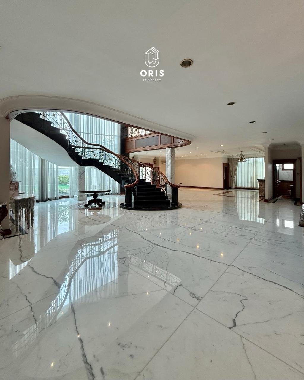 Luxury Semi Furnished di Bukit Golf Pondok Indah - foto 4