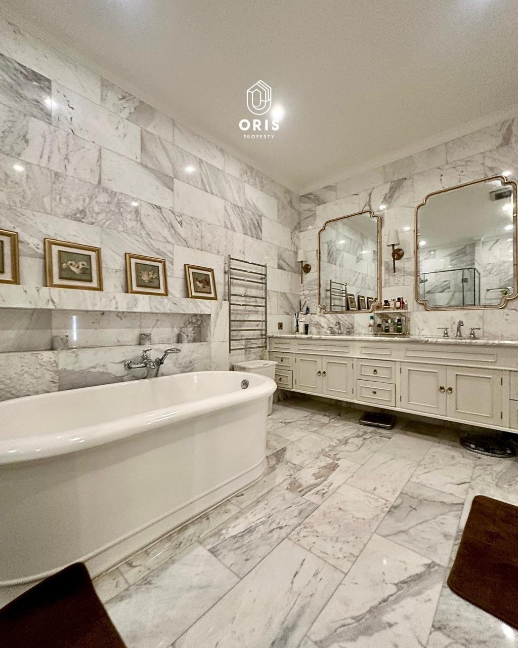 Luxury Modern Classic Semi Furnished, Row Jalan Lebar - foto 9