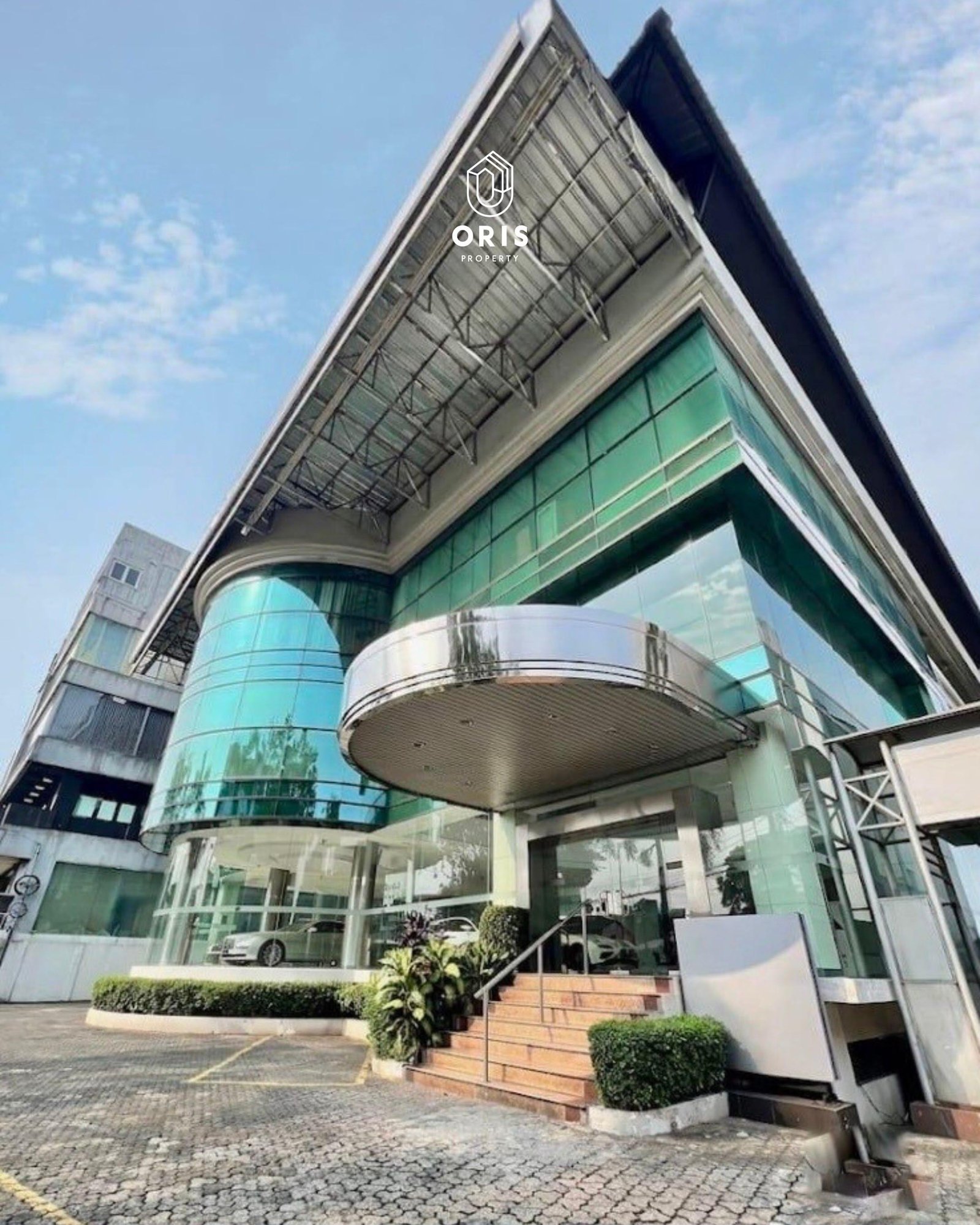 Gedung Komersil Siap Pakai Lokasi Strategis - foto 2