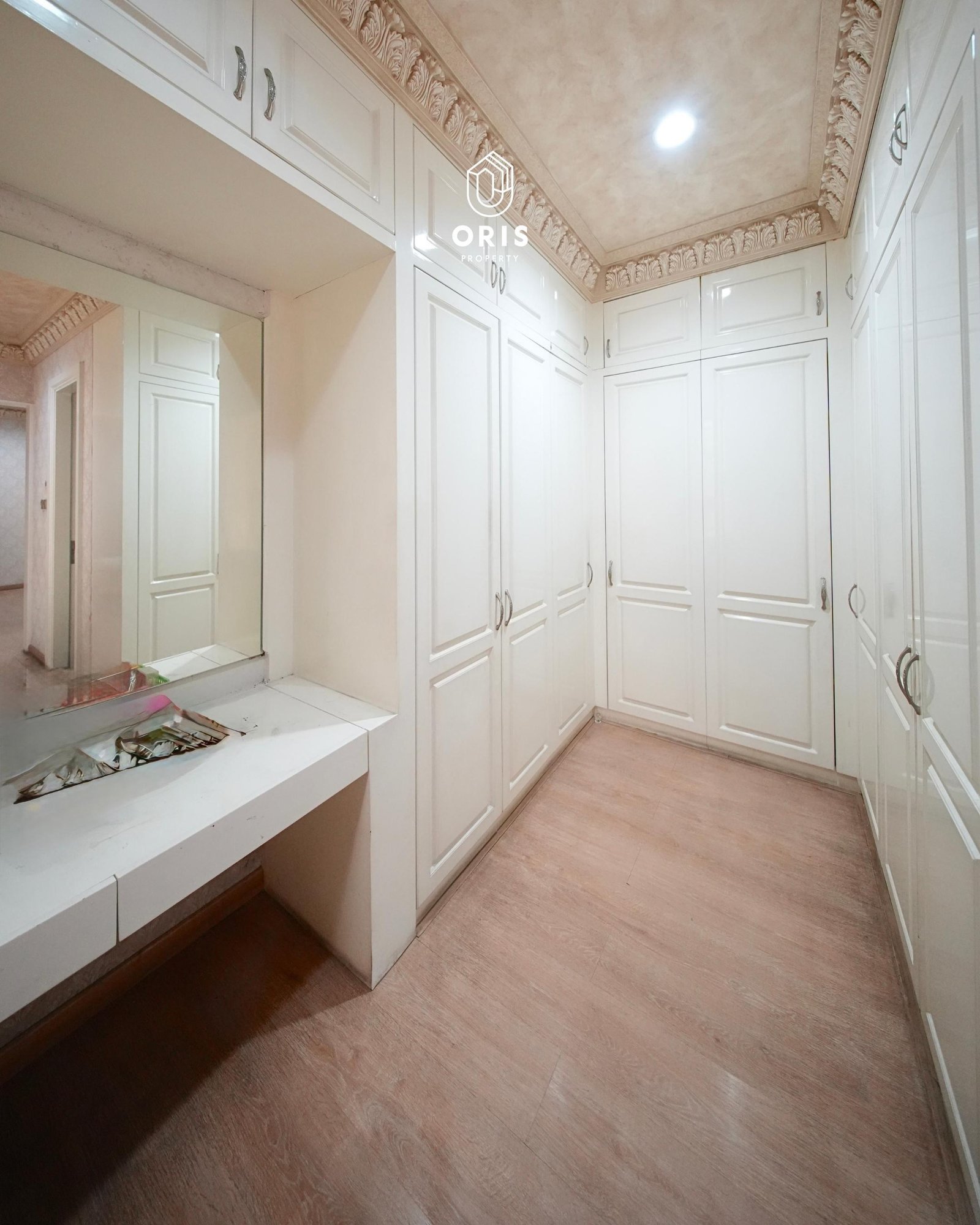 Modern Classic 3,5 Lantai - Taman Palem Lestari - foto 7