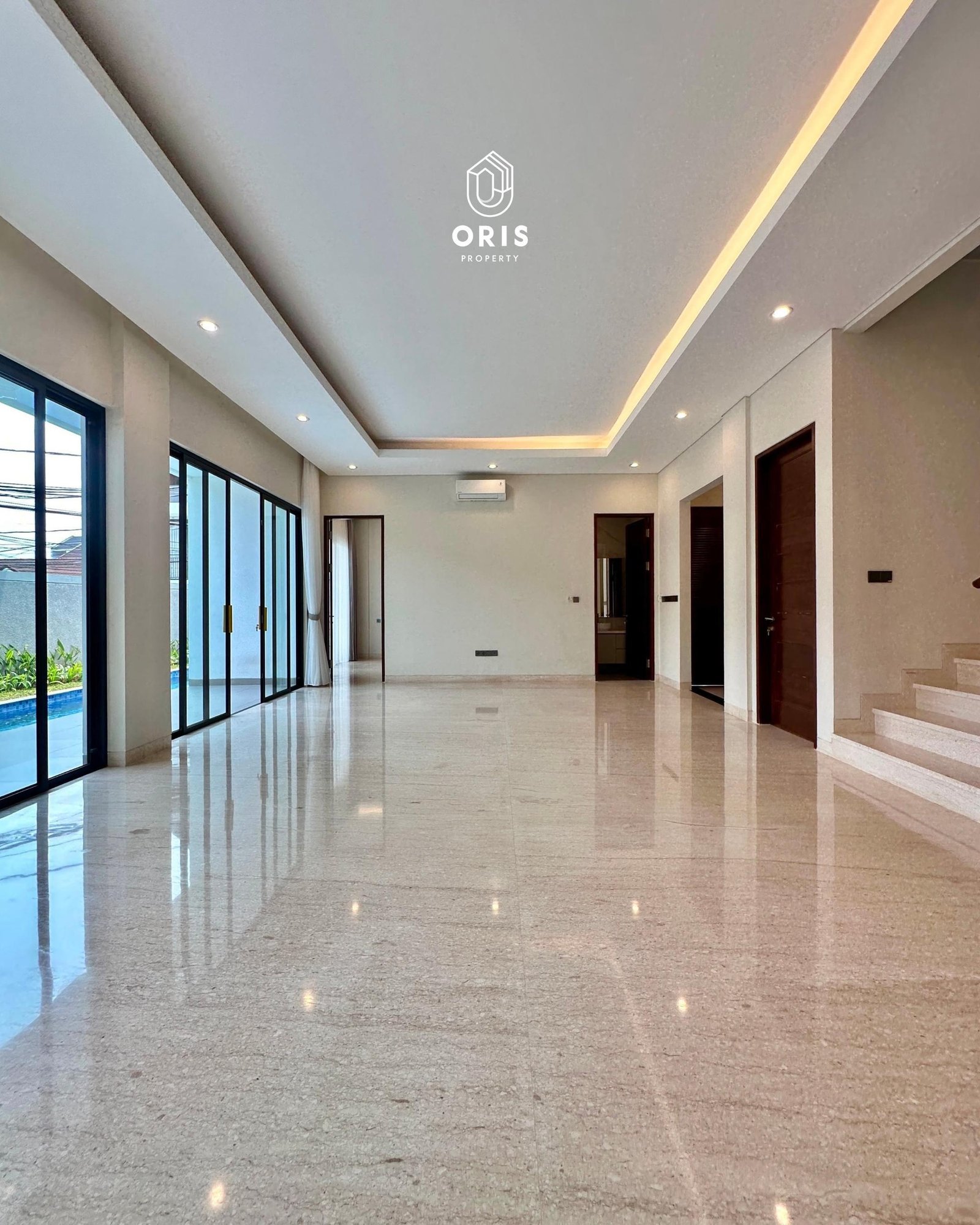 Brand New Siap Huni Semi Furnished, Hadap Utara - foto 4