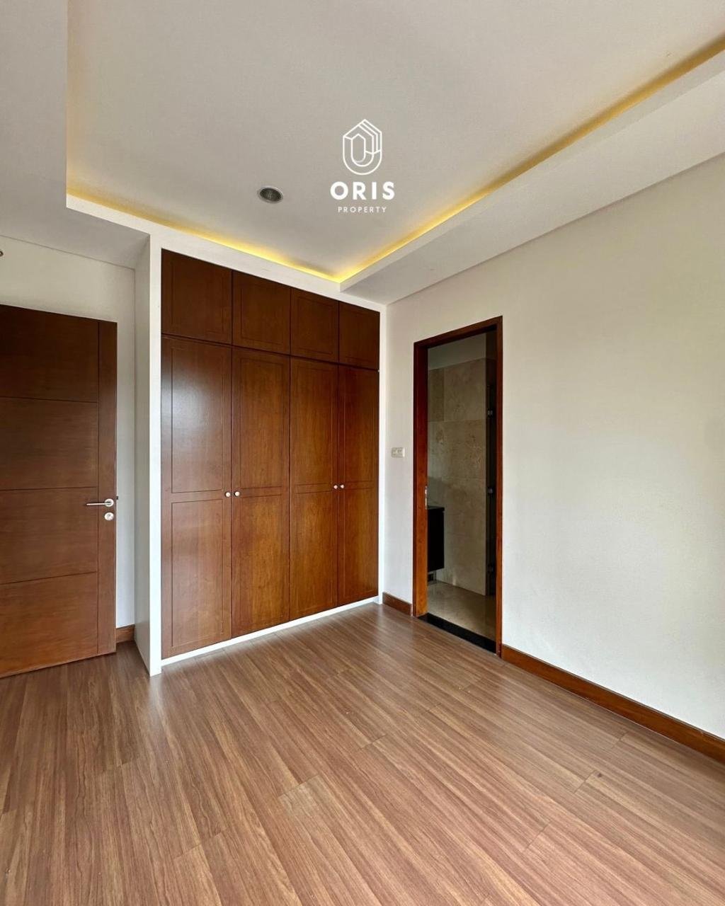 Modern Tropical Townhouse Siap Huni - foto 5