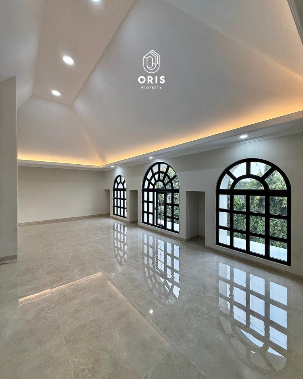 Brand New Modern Classic Dekat Ke Senayan - foto 9