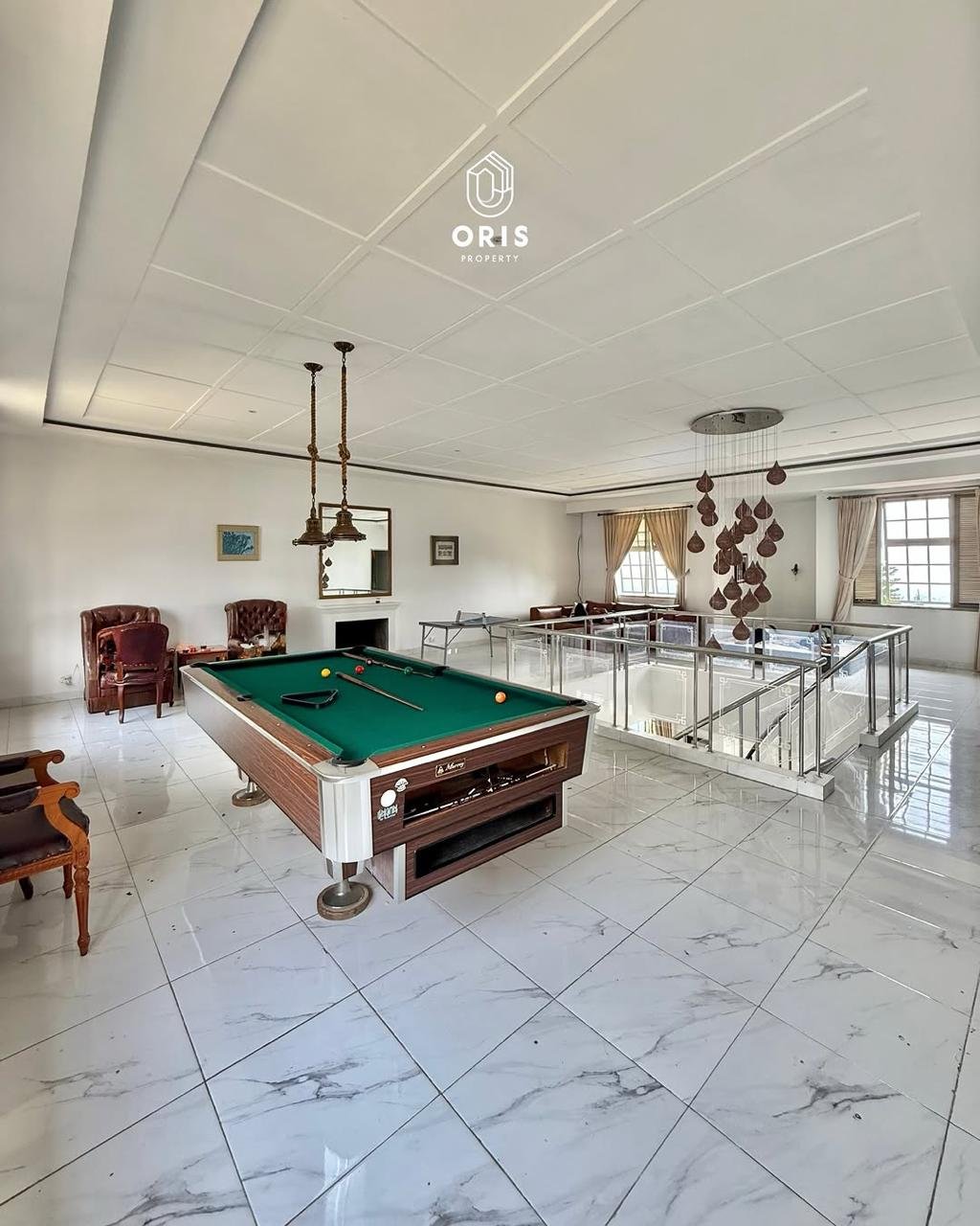 Desain Modern Classic Fully Furnished, Halaman Luas - foto 7