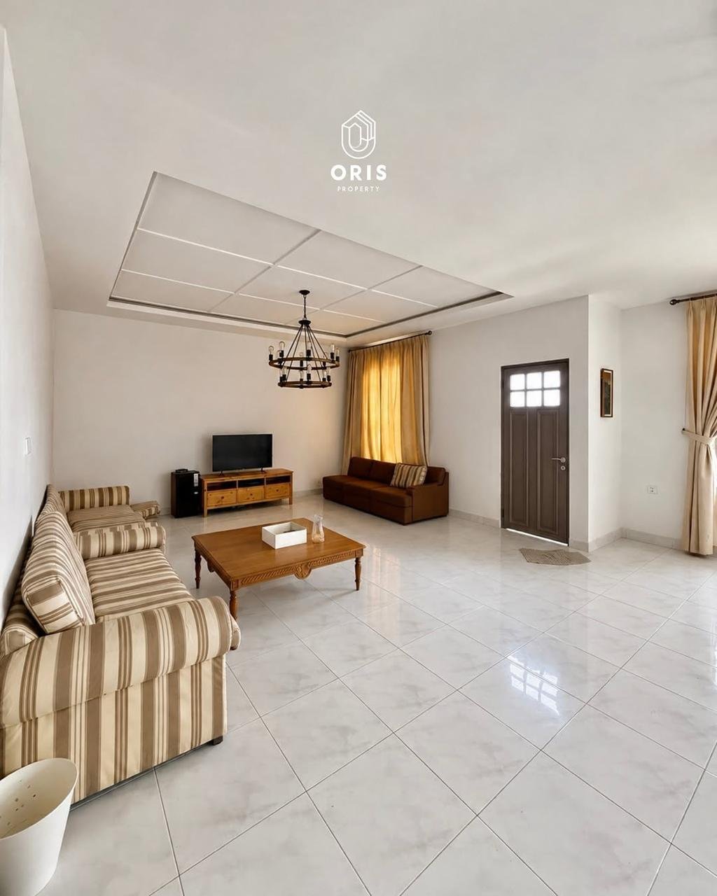 Desain Modern Classic Fully Furnished, Halaman Luas - foto 3