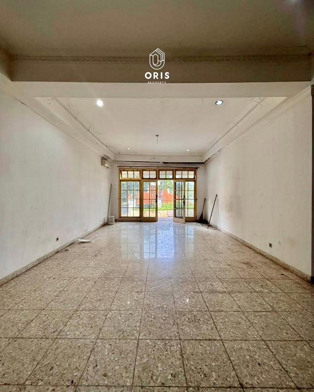Row Jalan Lebar, Halaman Luas & Hadap Timur - foto 5