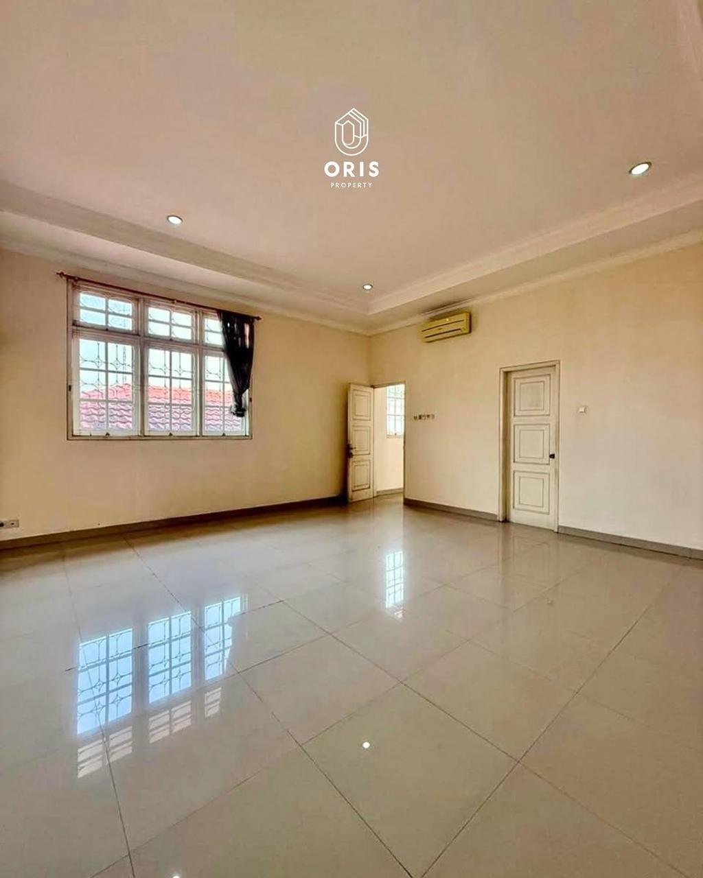 Row Jalan Lebar, Halaman Luas & Hadap Timur - foto 9