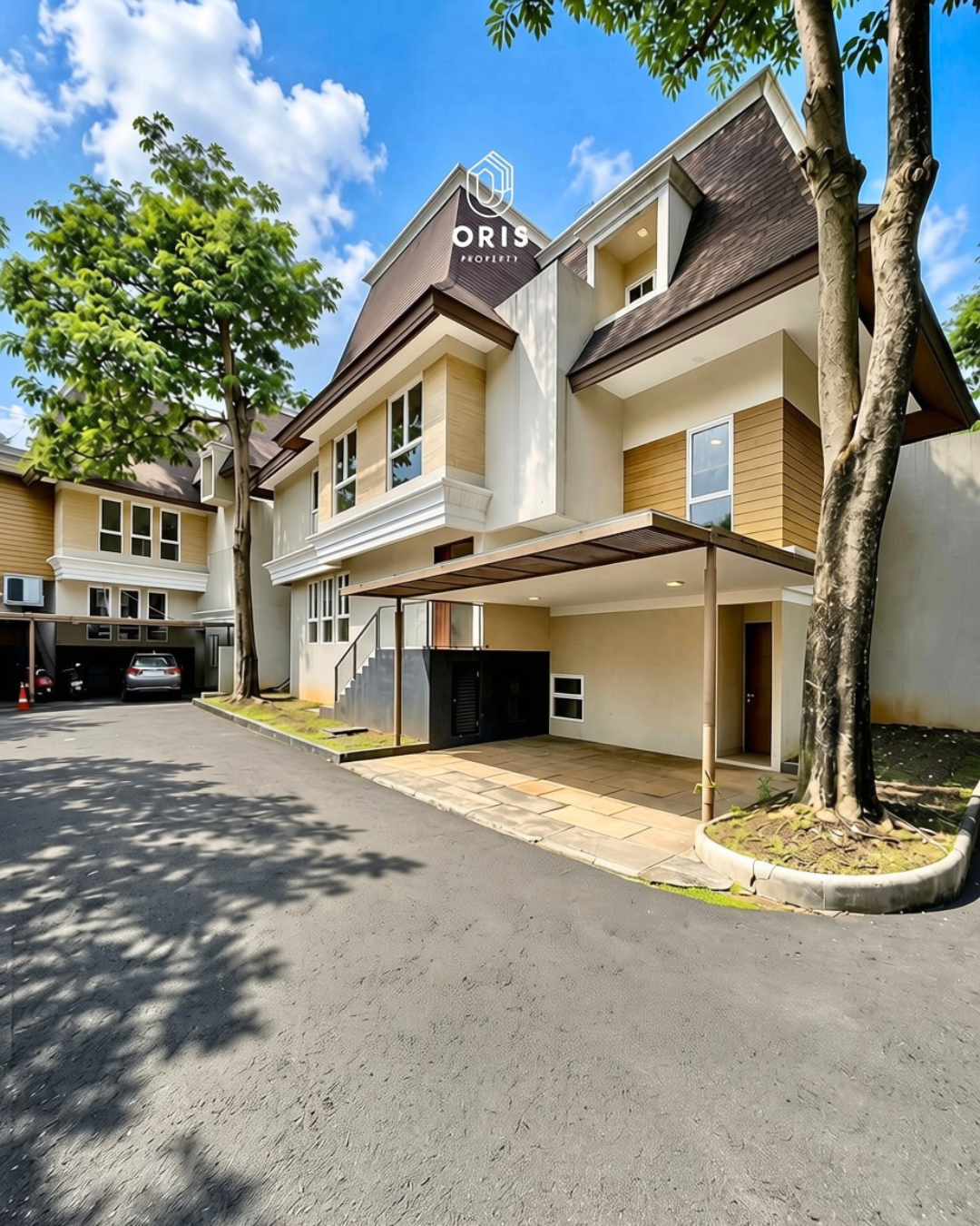 Modern Tropical Townhouse Siap Huni - foto utama