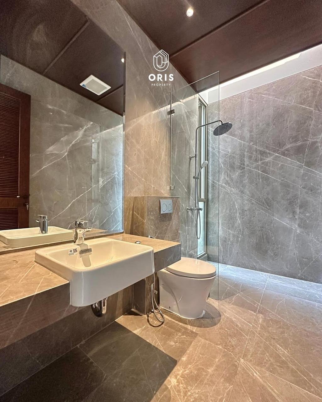 Modern Tropical Townhouse Siap Huni, Semi Furnished - foto 9