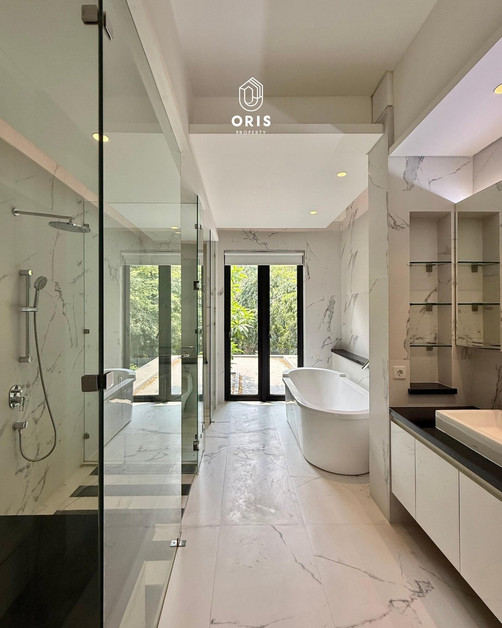 Luxurious Tropical Semi Furnished, Siap Huni di Bangka - foto 9