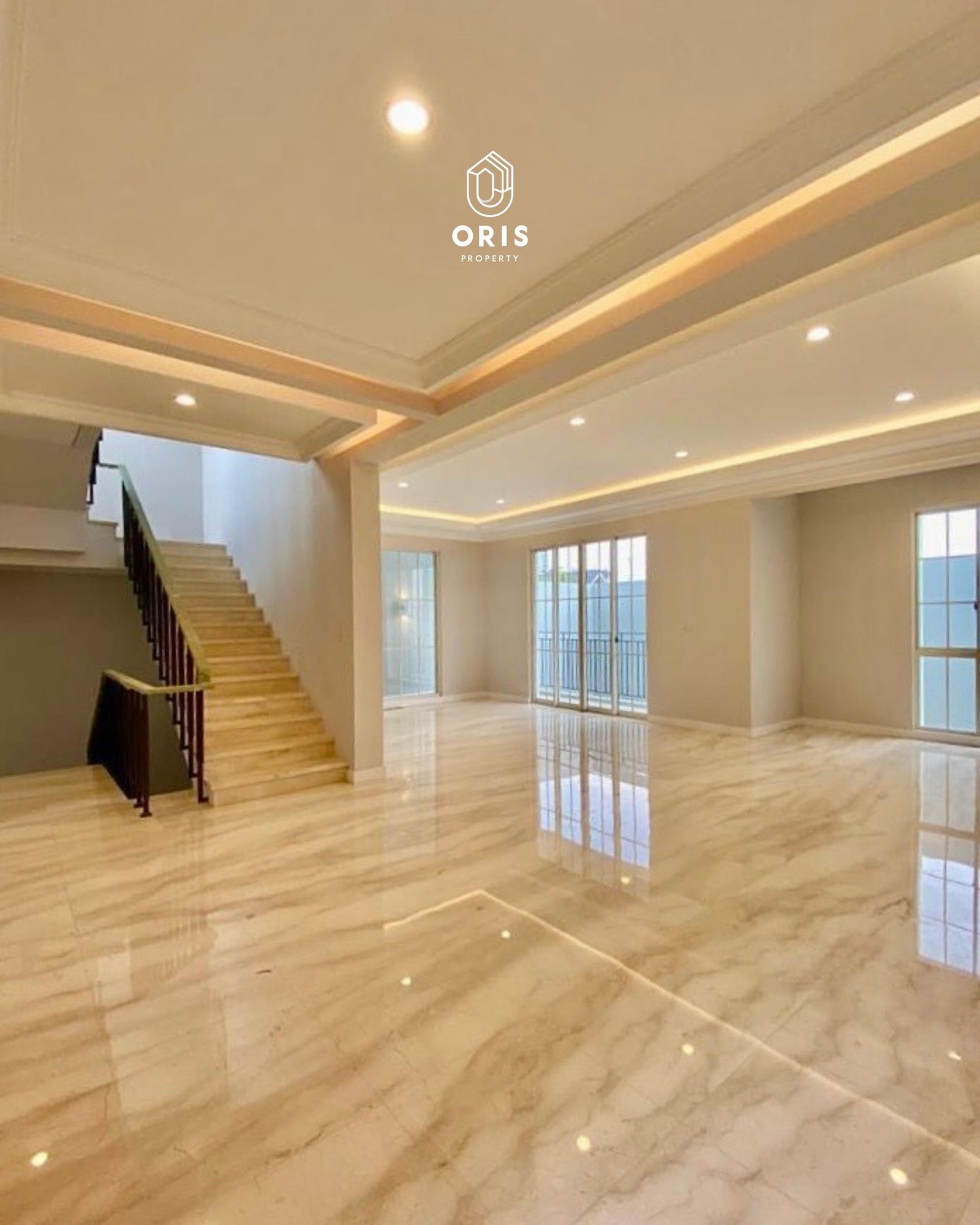 Modern Classic Townhouse Dekat MRT, Row Jalan Lebar - foto 2