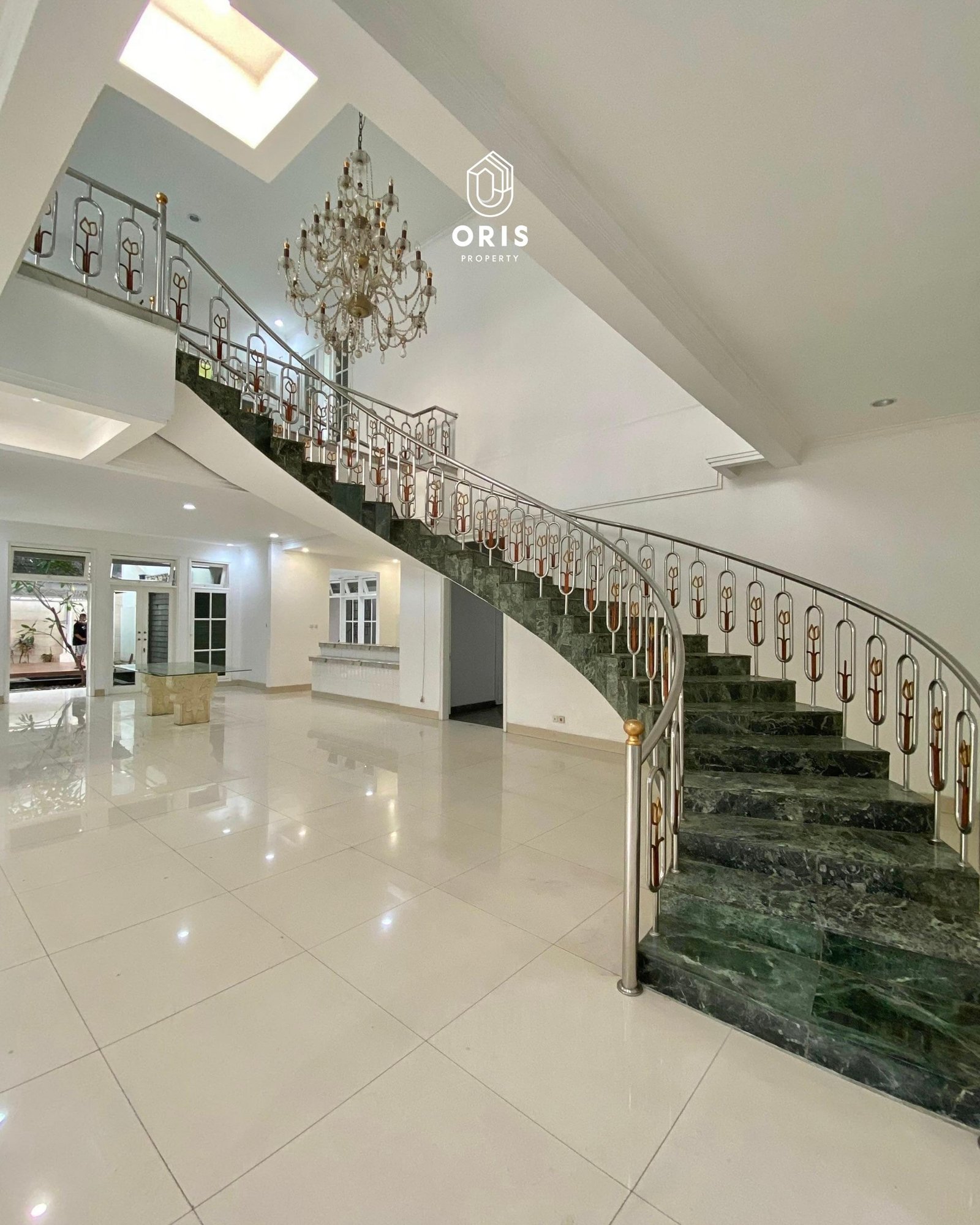 Modern Classic Siap Huni Exclusive Area, Row Jalan Lebar - foto 7