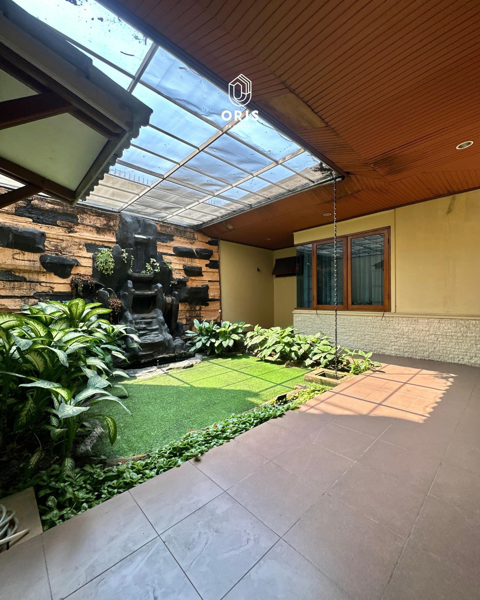 Row Jalan Lebar, Taman Luas di Kemang - Cipete - foto 9