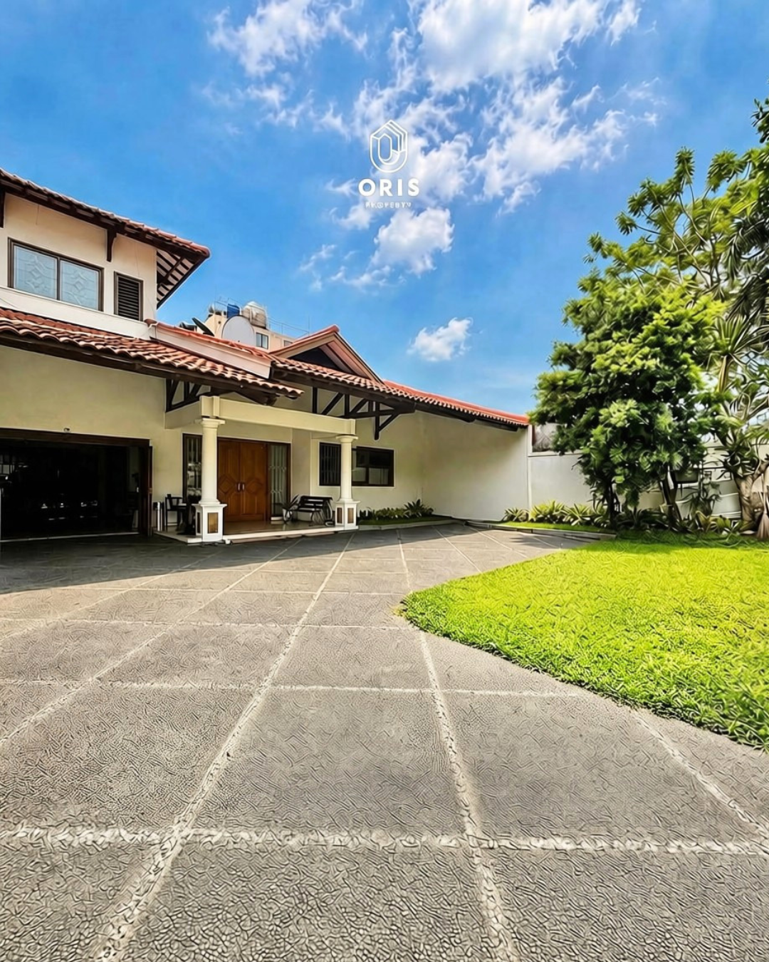 Area Komersil Cocok untuk Usaha, Kost, Halaman Luas - foto utama
